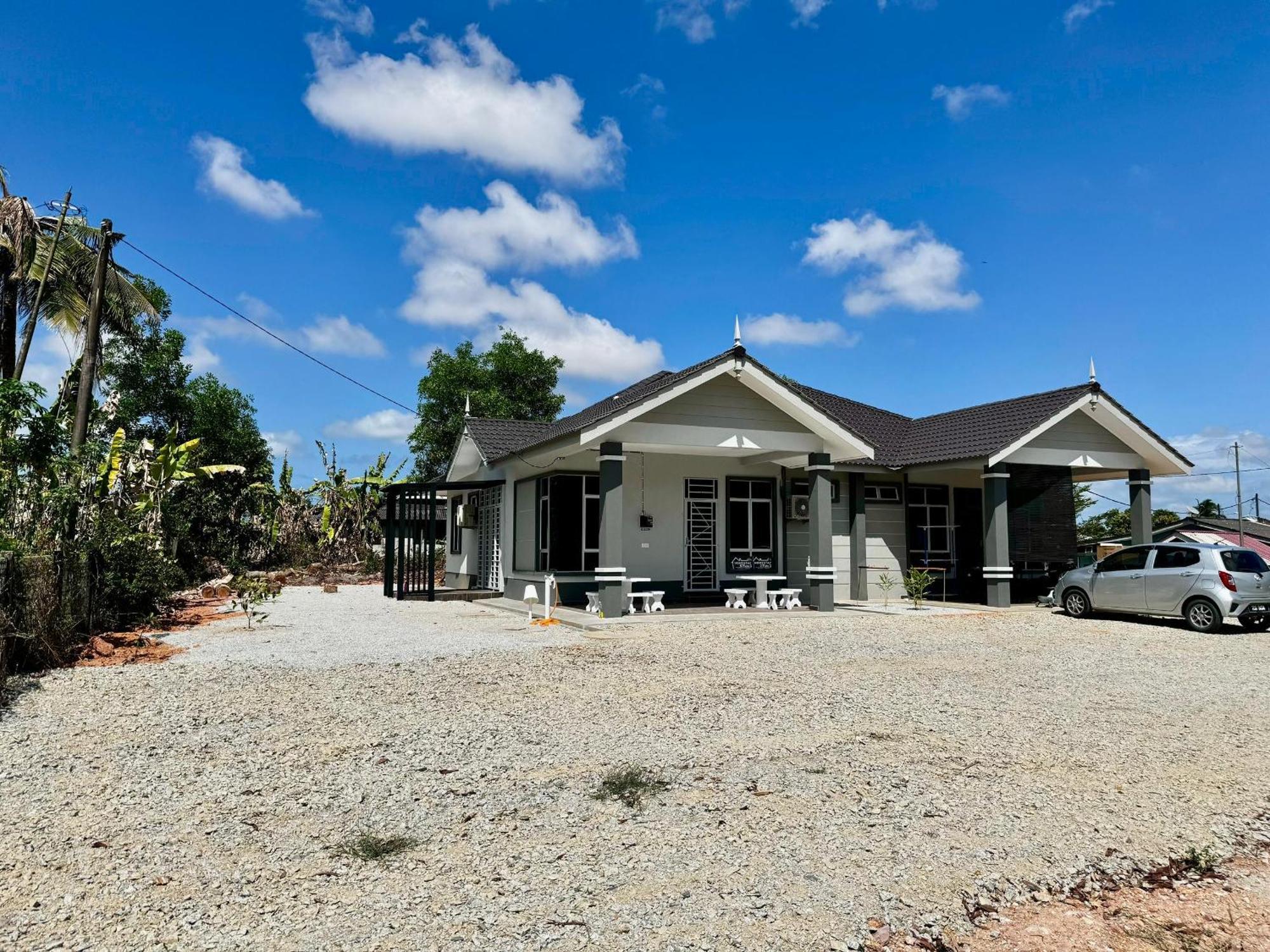 Homestay D'Pusu Tiga Kuala Terengganu Esterno foto